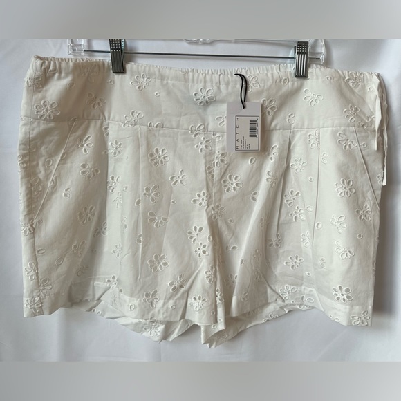 Hatch Maternity Shorts White Hatch Size 3 Summer Casual Lightweight Beach